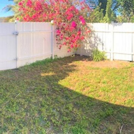 Sparkling 2Bed 1Bath Beach Home - Unit 214 شاطئ كوكوا المظهر الخارجي الصورة