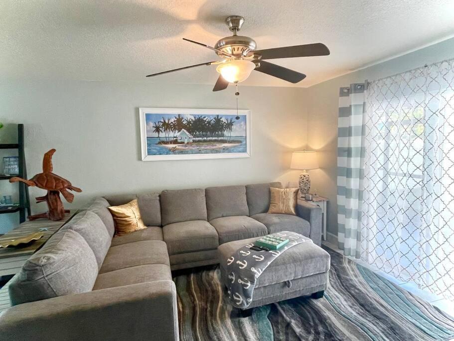 Sparkling 2Bed 1Bath Beach Home - Unit 214 شاطئ كوكوا المظهر الخارجي الصورة